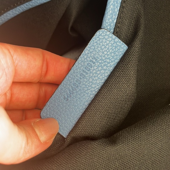 Authentic folding blue leather Alexander McQueen clutch with silver skull - Picture 10 of 13